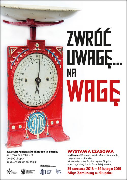 Plakat wydarzenia. Z prawej strony tytuł "Zwróć uwagę na wagę", z lewej stary czerwony zegar z białą tarczą w środku.